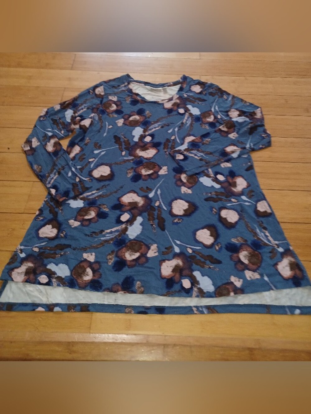 Logo By Lori Goldstein Blue Floral Long Sleeve Tunic Top